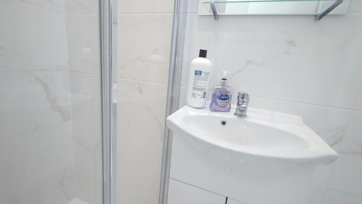 Comfort Camden Studio Apartments لندن الغرفة الصورة