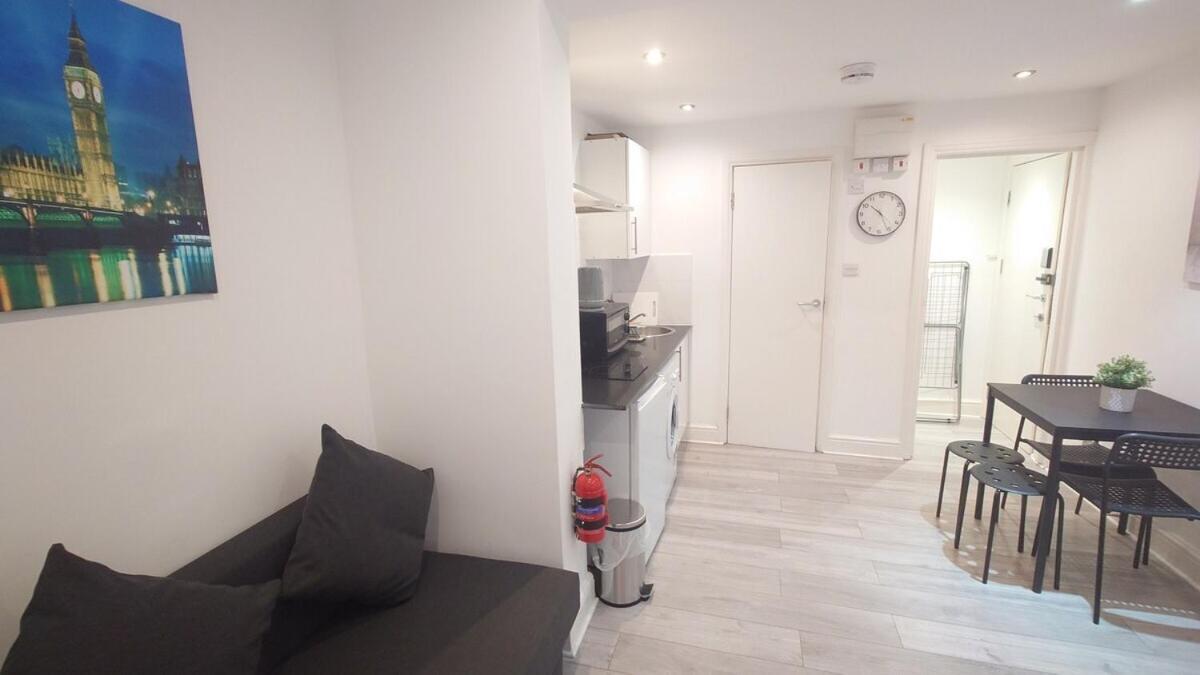 Comfort Camden Studio Apartments لندن الغرفة الصورة